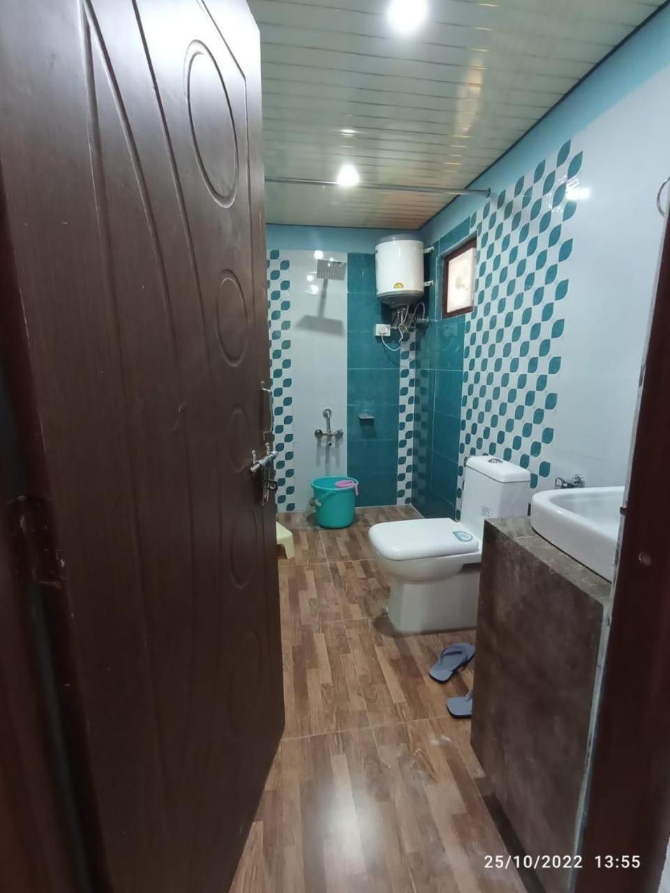 Nature Villaas Basa Homestay Pauri Bagian luar foto