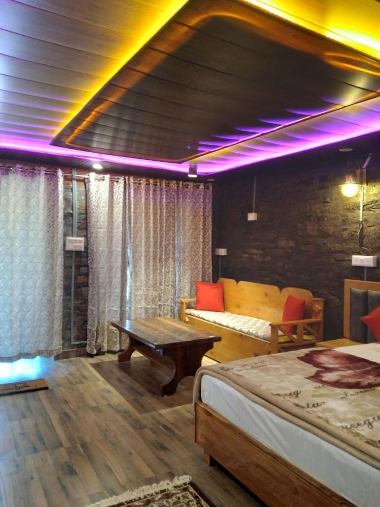 Nature Villaas Basa Homestay Pauri Bagian luar foto