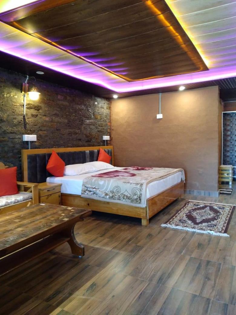 Nature Villaas Basa Homestay Pauri Bagian luar foto