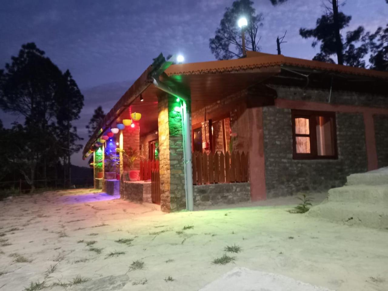 Nature Villaas Basa Homestay Pauri Bagian luar foto
