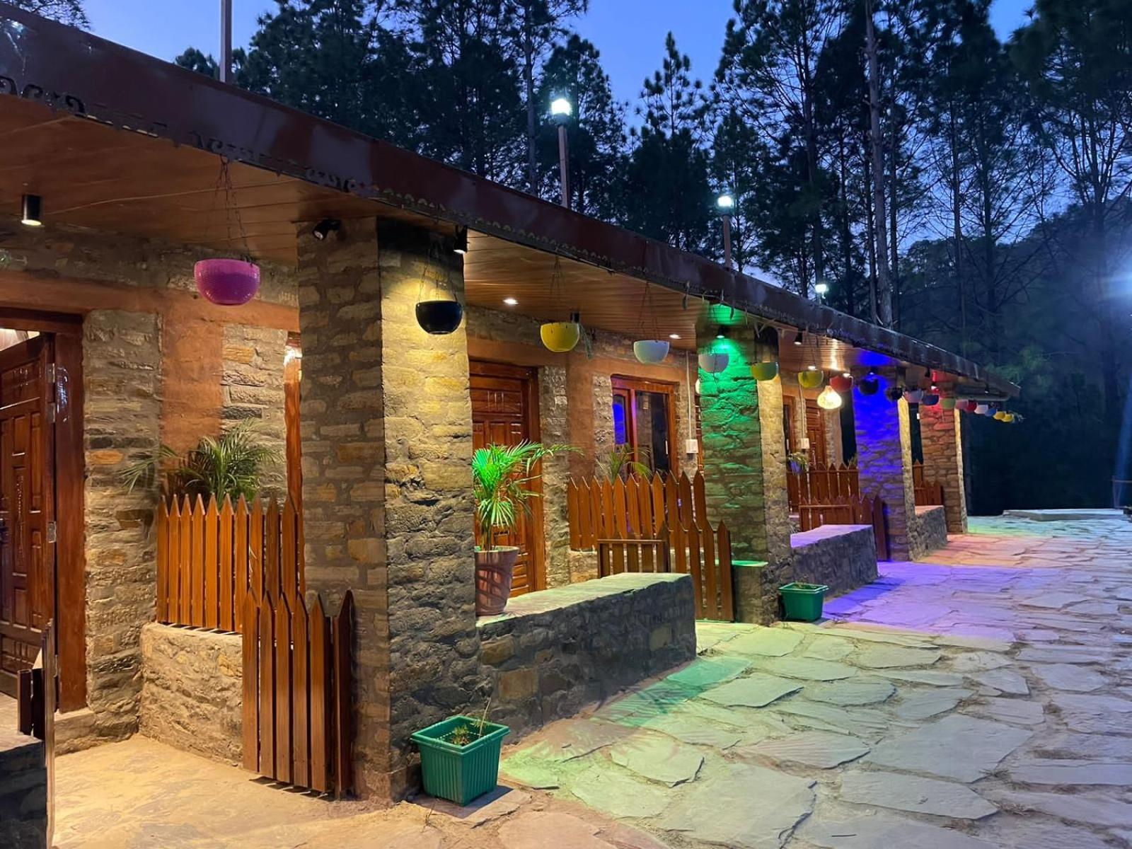 Nature Villaas Basa Homestay Pauri Bagian luar foto