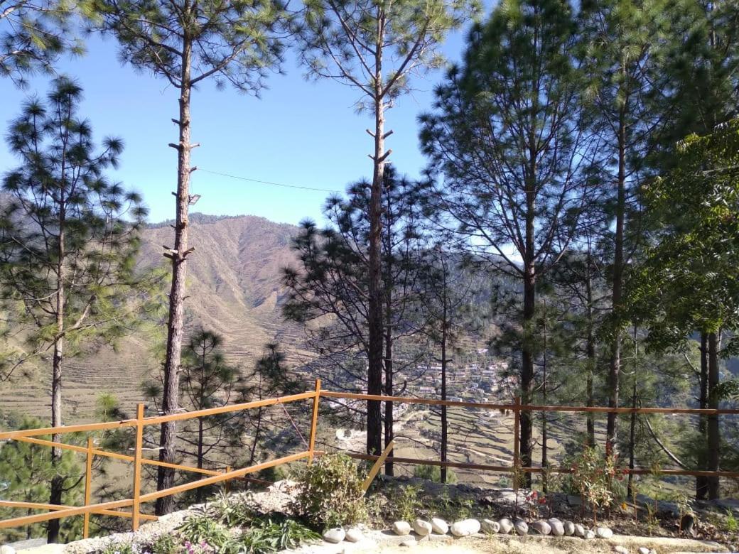Nature Villaas Basa Homestay Pauri Bagian luar foto