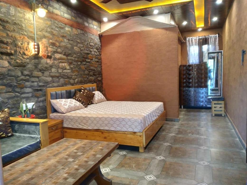 Nature Villaas Basa Homestay Pauri Bagian luar foto