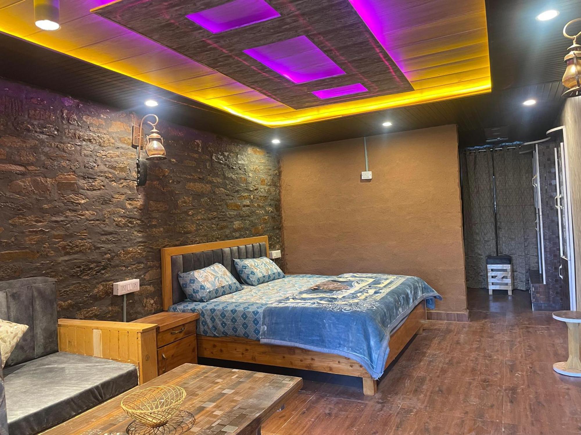 Nature Villaas Basa Homestay Pauri Bagian luar foto