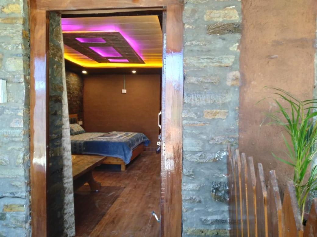 Nature Villaas Basa Homestay Pauri Bagian luar foto